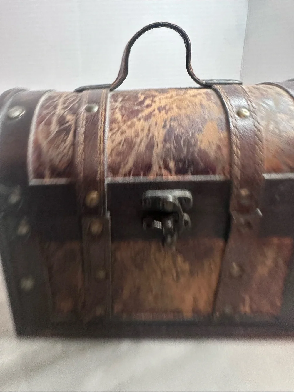Vintage-Style Brown Leather Travel Trunk Bag - Classic Men's Carry